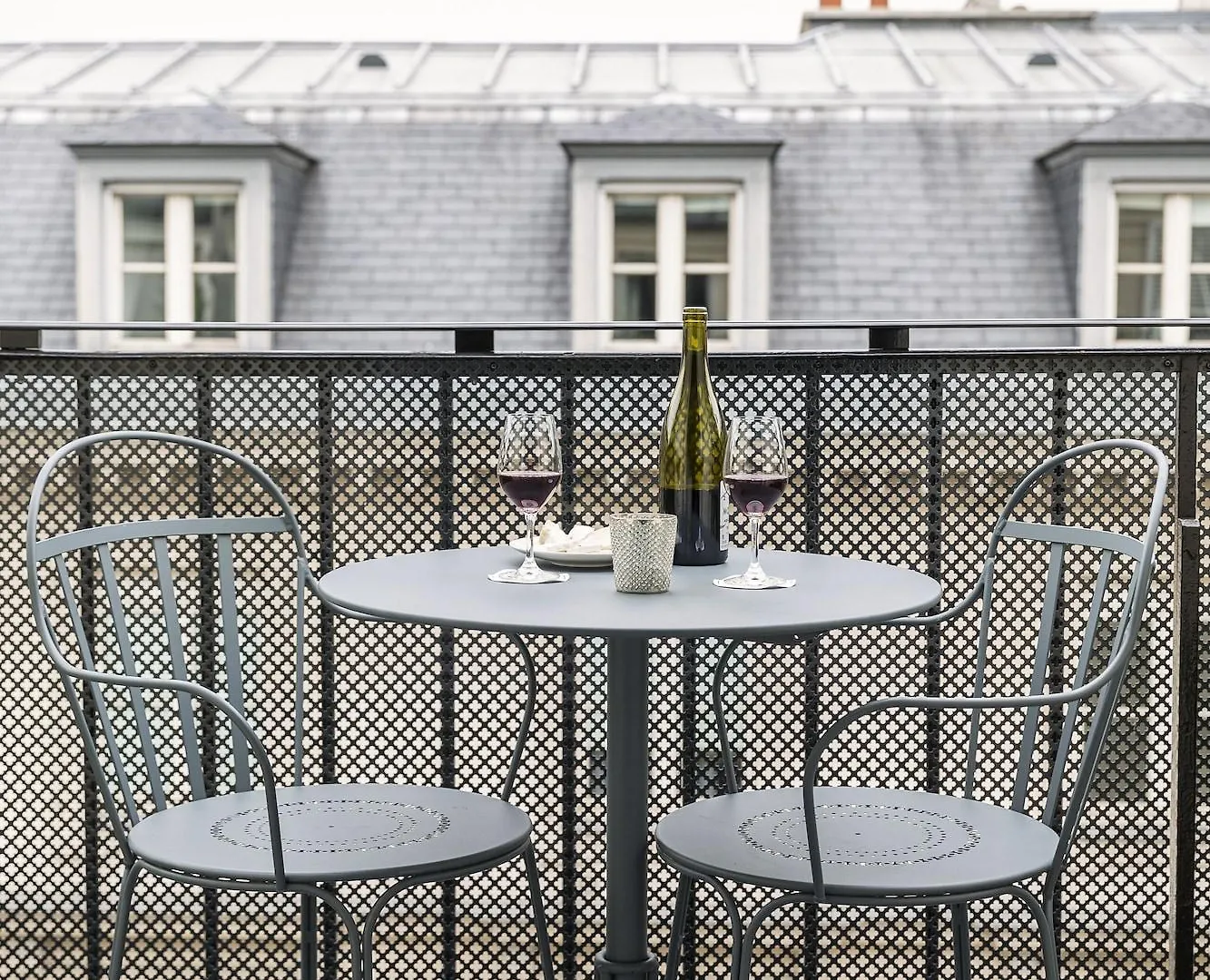 Hotel Paradis Paris